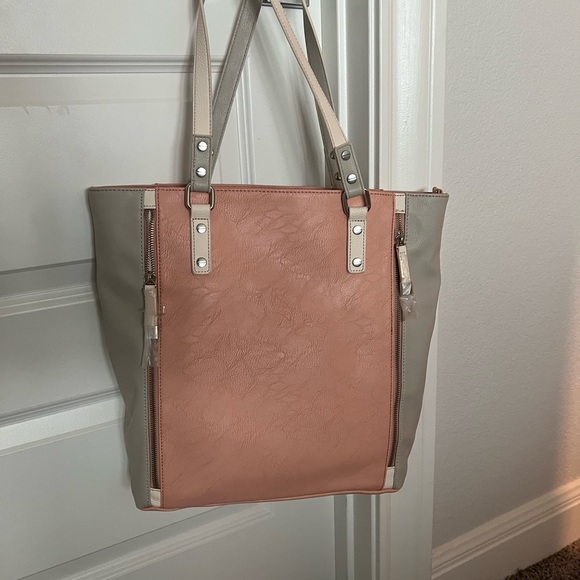 Purse - Picture 2 of 5